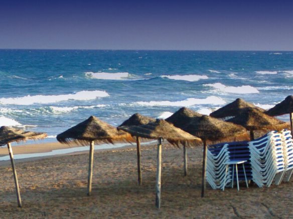 hospital in Torrevieja, Pilar de La Horadada is it worth buying an apartment there ?