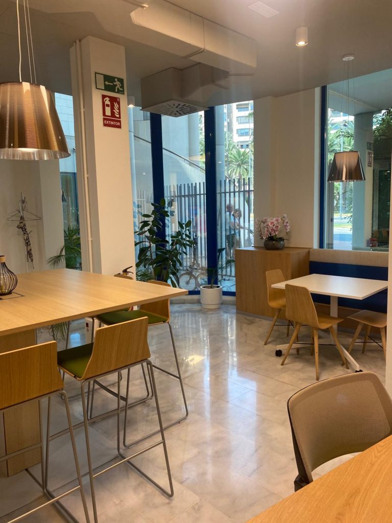 nieruchomości na Costa Blanca, O nas