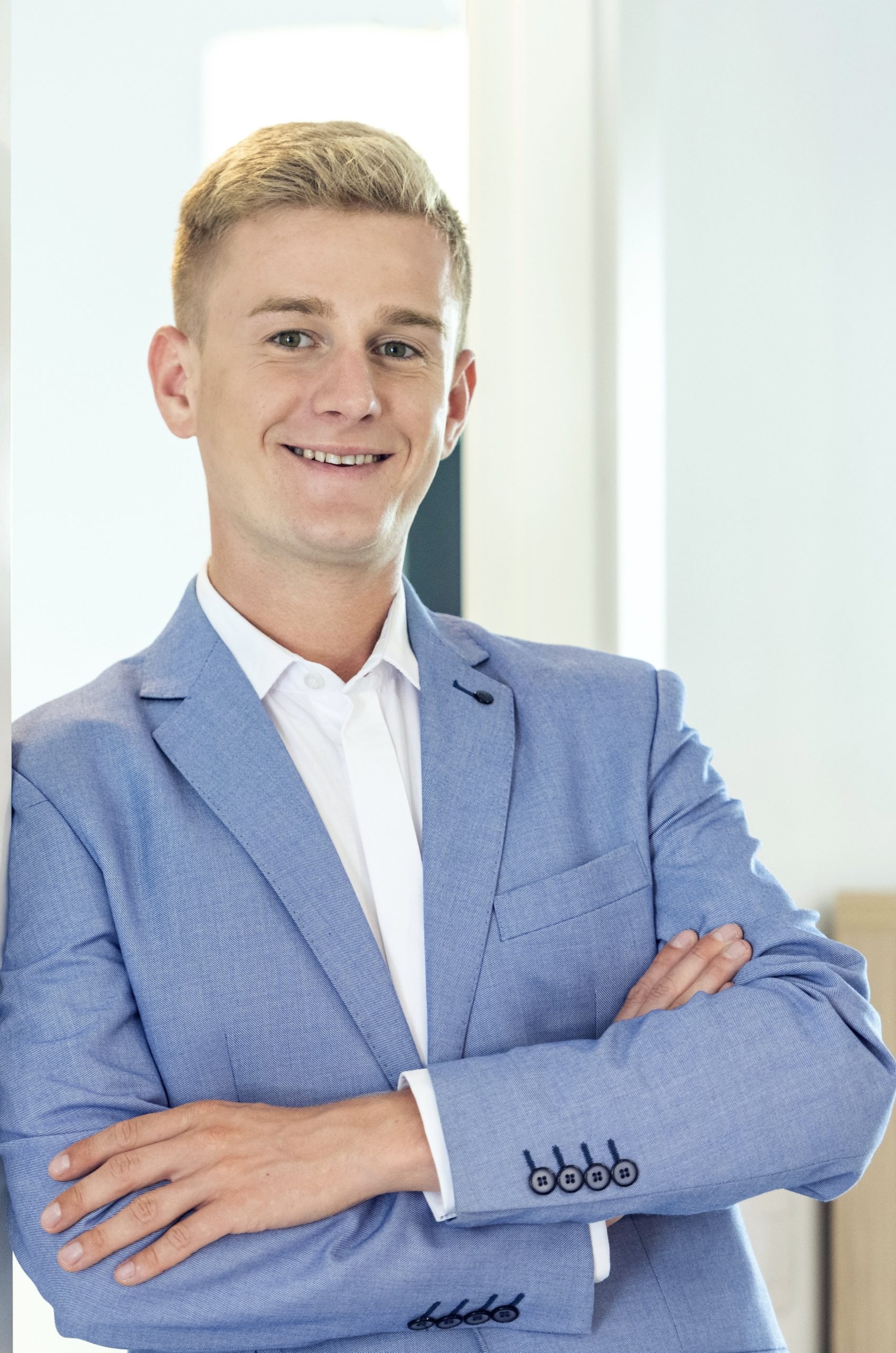 kontakt, Kontakt z nami