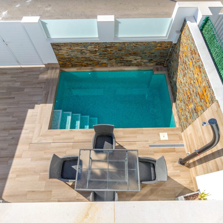 Apartament czy willa? Co lepiej wynajmuje się na Costa Blanca