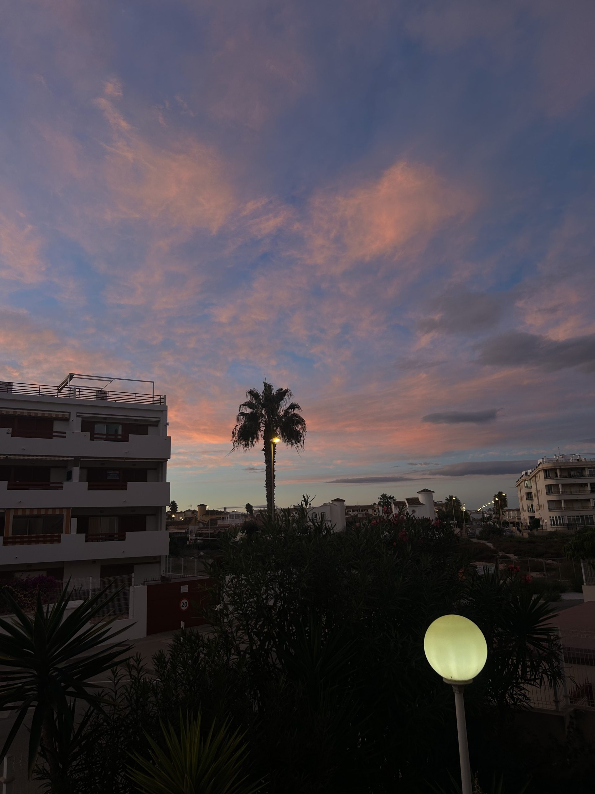 nieruchomości Orihuela Costa, Orihuela Costa &ndash; dlaczego to jedna z najlepszych lokalizacji na zakup nieruchomości w Hiszpanii?