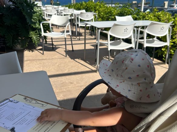 Największa szopka na świecie w Alicante, Pilar de la Horadada &ndash; miasto, kt&oacute;re żyje cały rok i przyciąga kupujących nieruchomości